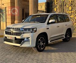 تۆیۆتا لاند کروزەر